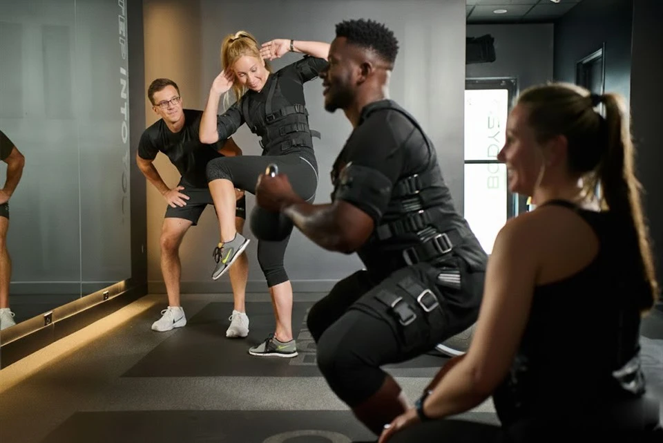 Wireless Ems Training Vest For Fintess Studio